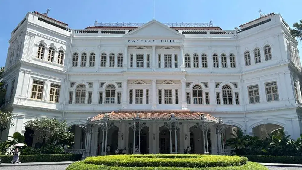 ラッフルズホテル正面玄関