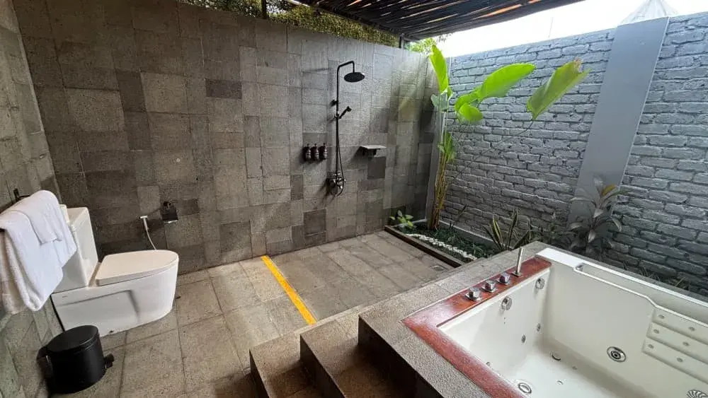 ビンタン島のホテル「ナトラ ビンタン トリビュートポートフォリオリゾート」バスルーム3