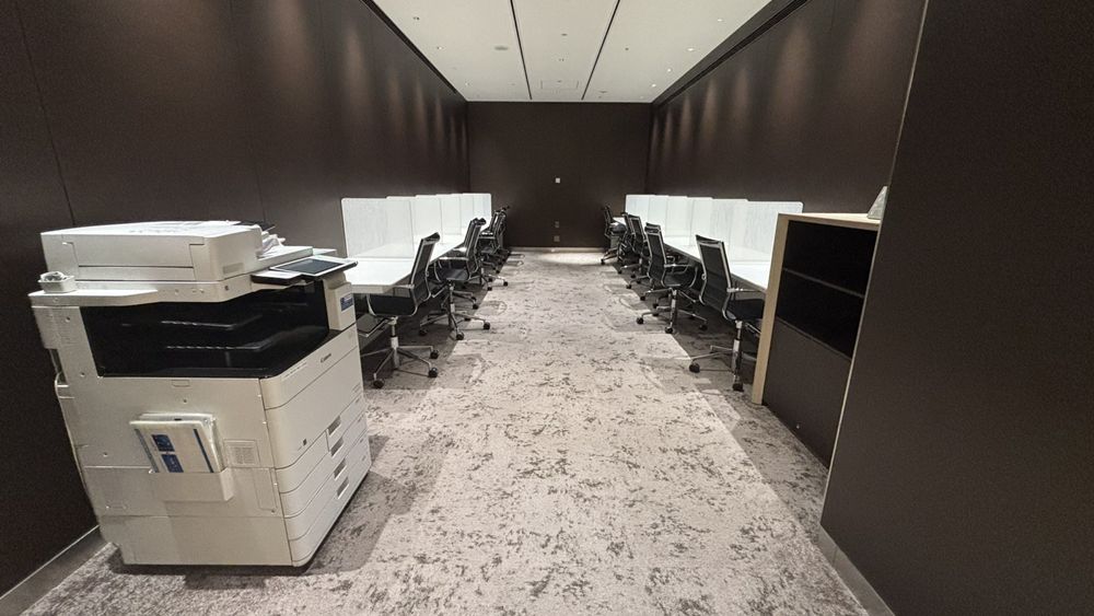 ANAラウンジ羽田空港 国際線：オフィス仕様の席