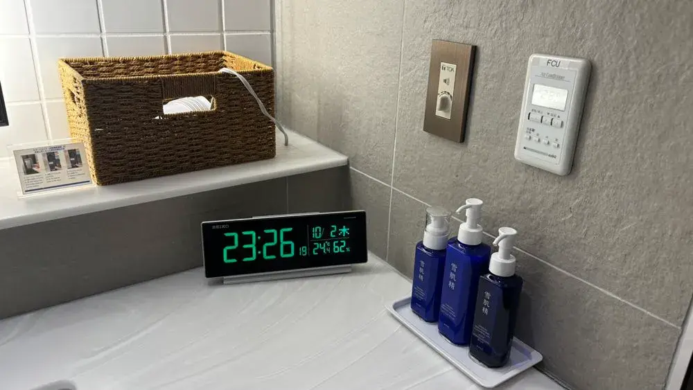 羽田空港国際線ANAラウンジのシャワールーム：化粧品類