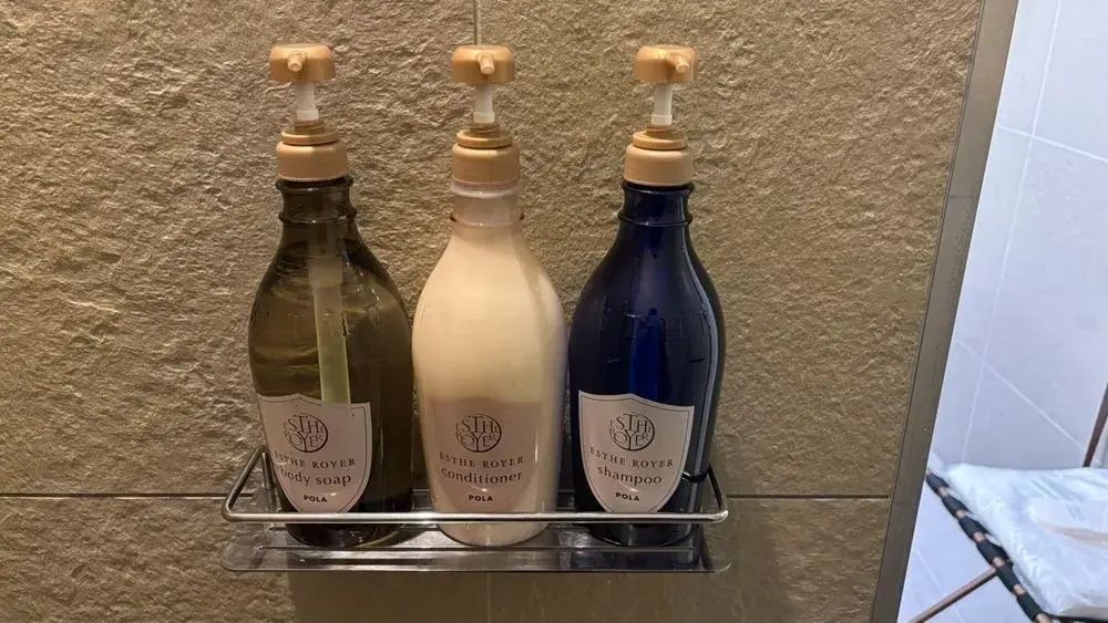 羽田空港国際線ANAラウンジのシャワールーム：バスアメニティ