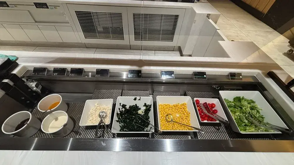 ANAラウンジ食事メニュー：サラダ類