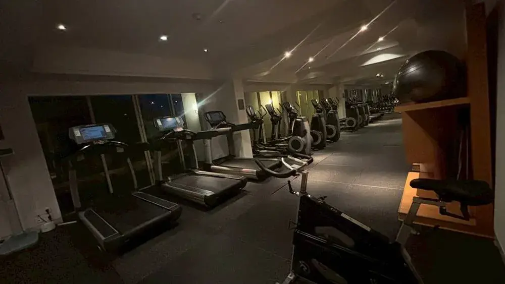 シェラトン・バリ・クタ・リゾートのジム：ランニングマシン