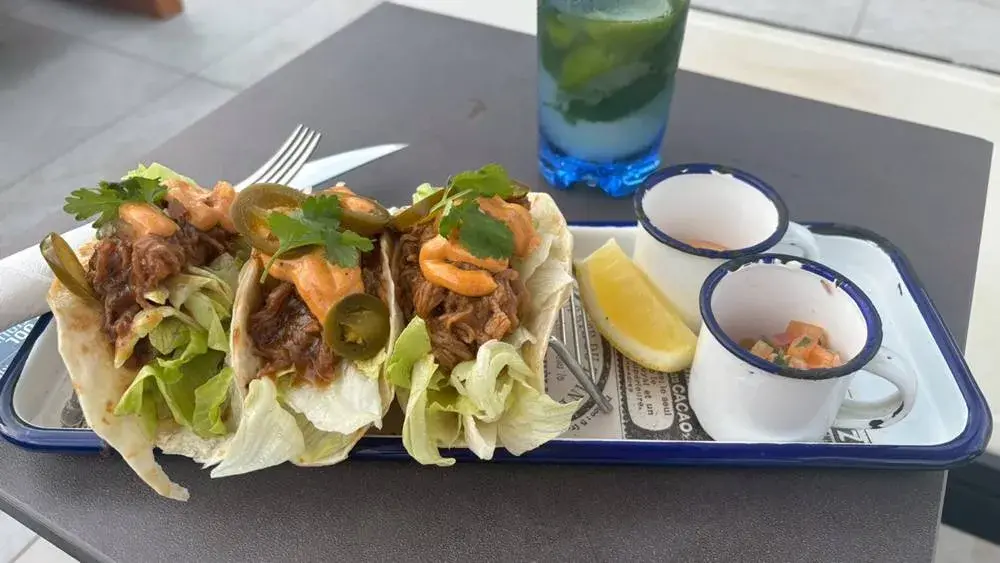 「The Deck Beach Club Patong」ビーフタコス