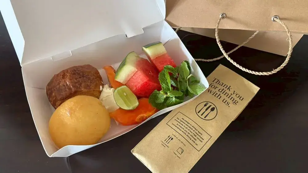 シェラトン・バリ・クタ・リゾートの朝食でただいたランチボックス