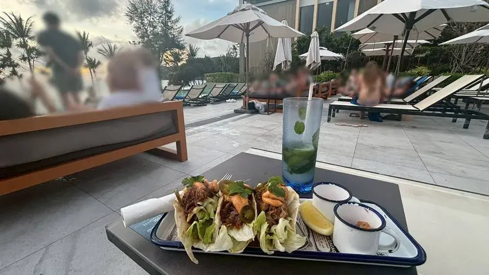 「The Deck Beach Club Patong」ビーフタコス