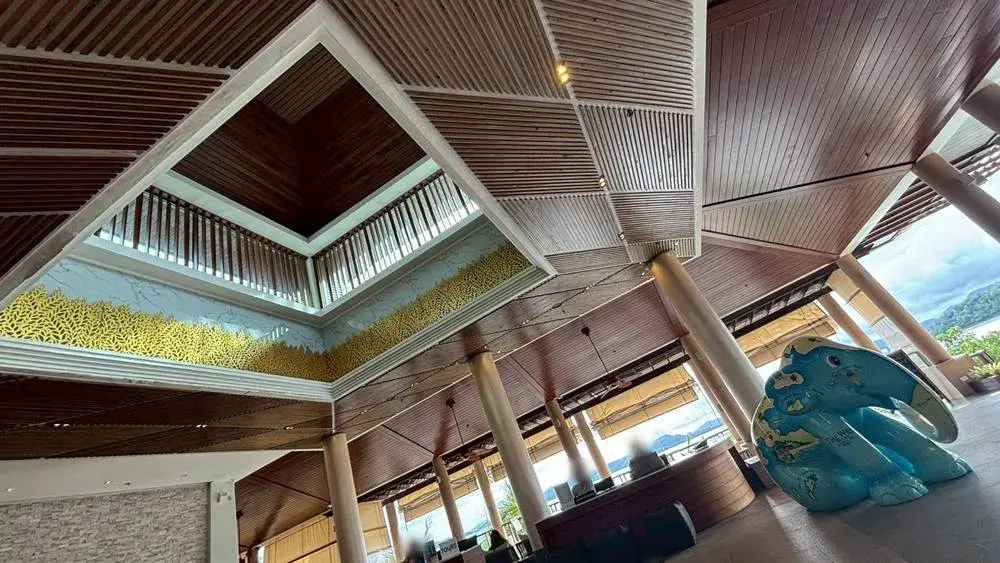 ザ・ウェスティン シーレイベイ リゾート&スパ プーケットのメインロビー