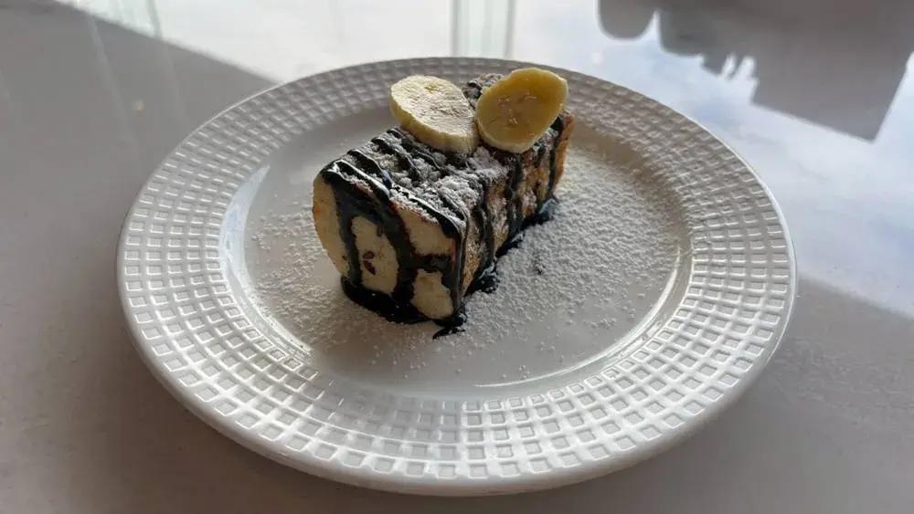 シェラトン・バリ・クタ・リゾートの朝食：チョコレートバナナケーキ