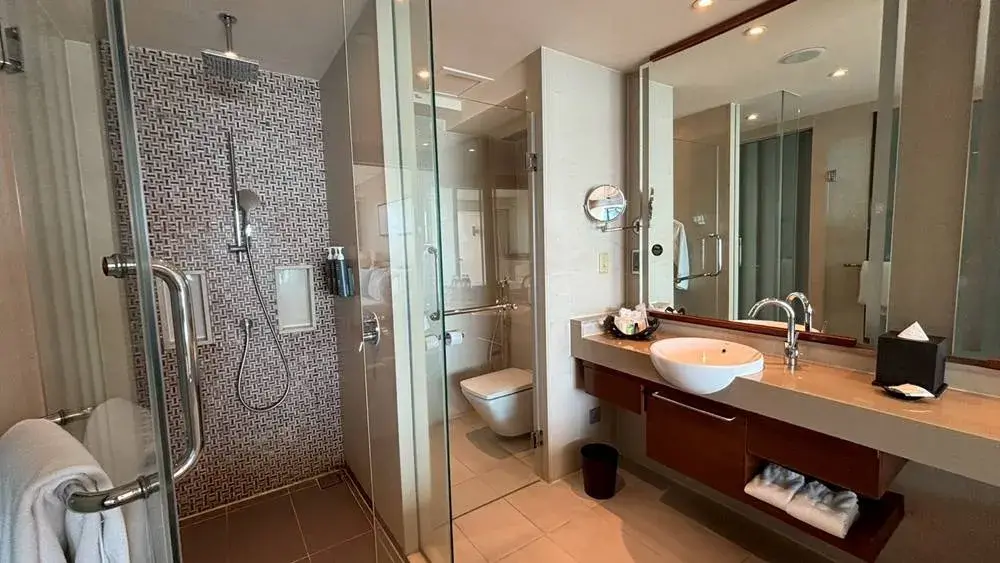 ウエスティン プーケットのスイートルーム(バスルーム全体)