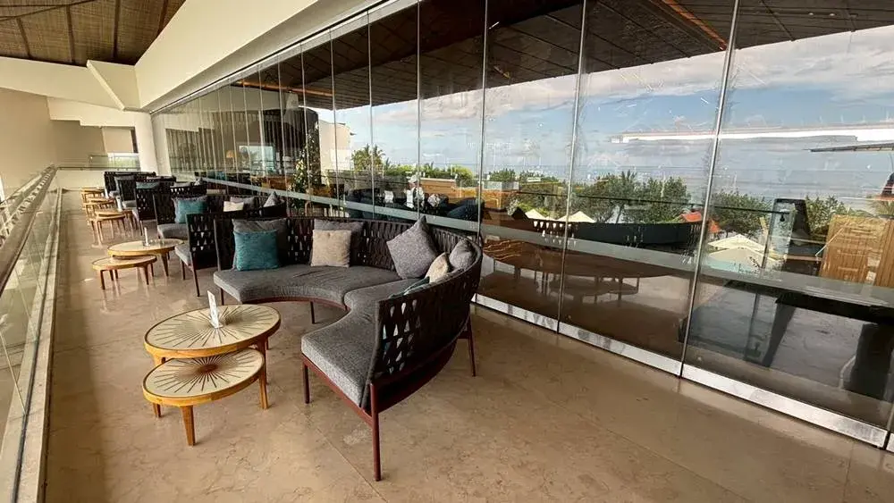 シェラトン・バリ・クタ・リゾートのロビーラウンジのアウトサイド席