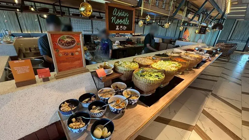 シェラトン・バリ・クタ・リゾートの朝食：選べるヌードルバー