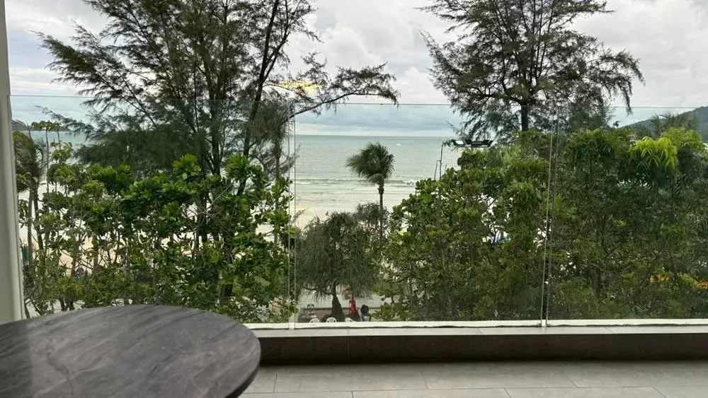 フォーポイントバイシェラトン・プーケット・パトンビーチ・リゾート|オーシャンビューツインベランダ1