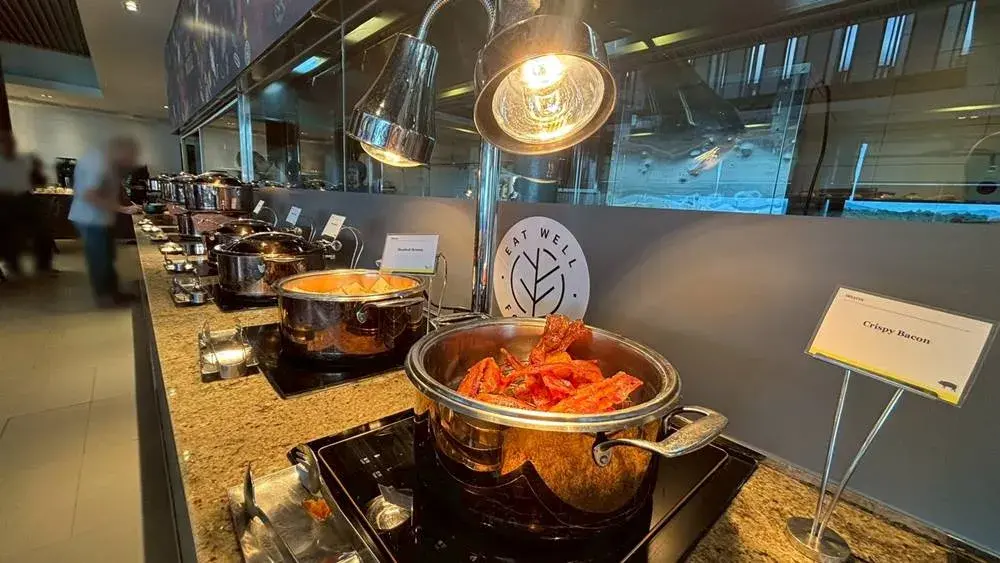 ウエスティン プーケット朝食会場:ビュッフェ台