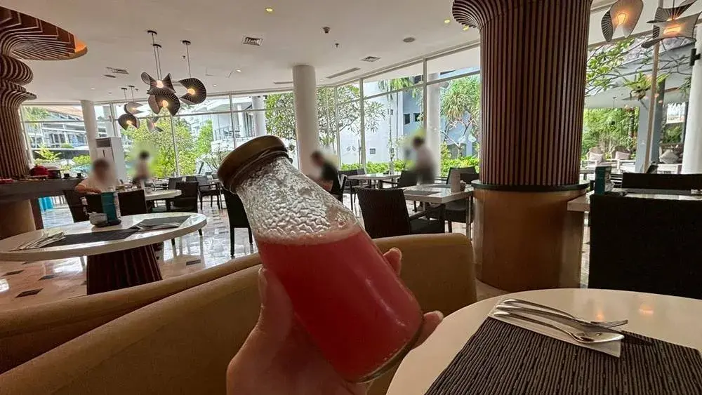 ル メリディアン バリ ジンバランの朝食「Bamboo Chic」スイカジュース