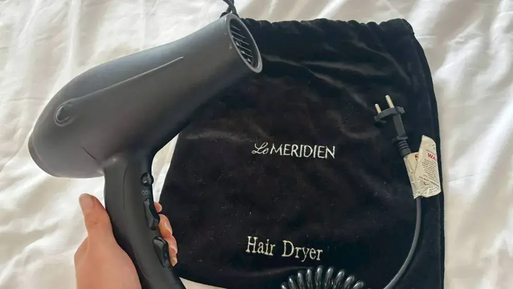 ル メリディアン バリ ジンバランのスイートルーム：ドライヤー