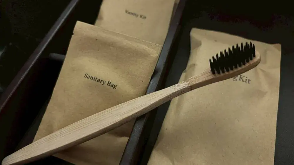 ル メリディアン バリ ジンバランのスイートルーム：歯ブラシ