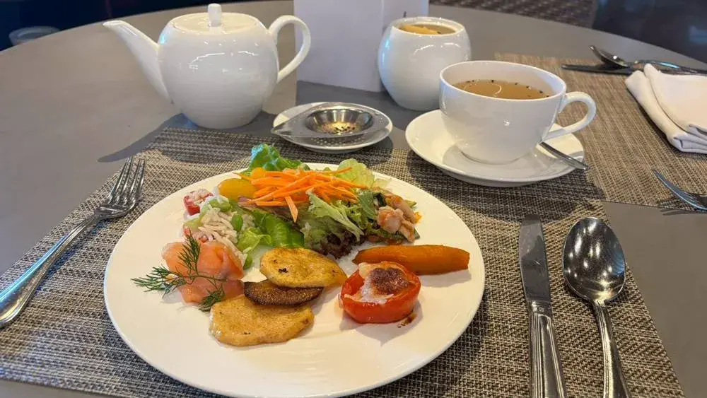 リッツカールトン・バリの朝食ビュッフェを盛りつけた様子